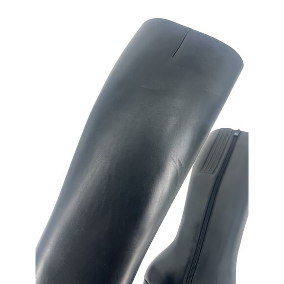 Christian Louboutin Kate Botta 85mm Leather Knee High Boots in Black - Picture 11 of 16